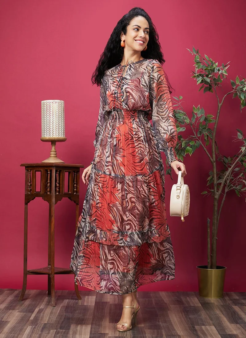 جلو باص فستان ماكسي جلوبس نسائي برقبة مربوطة وأكمام أسقفية بطبعة تجريدية برتقالية من الجورجيت مع بطانة داخلية